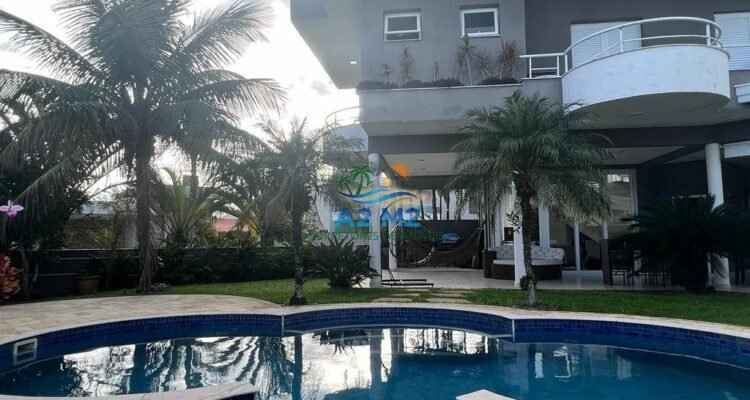 Casa de alto padrão à venda no Condomínio Costa Nova Residence – Massaguaçu, Caraguatatuba (SP)
