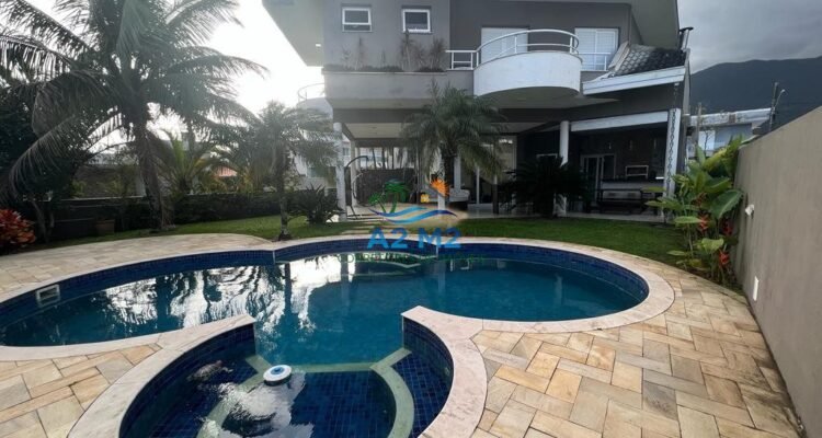 Casa de alto padrão à venda no Condomínio Costa Nova Residence – Massaguaçu, Caraguatatuba (SP)