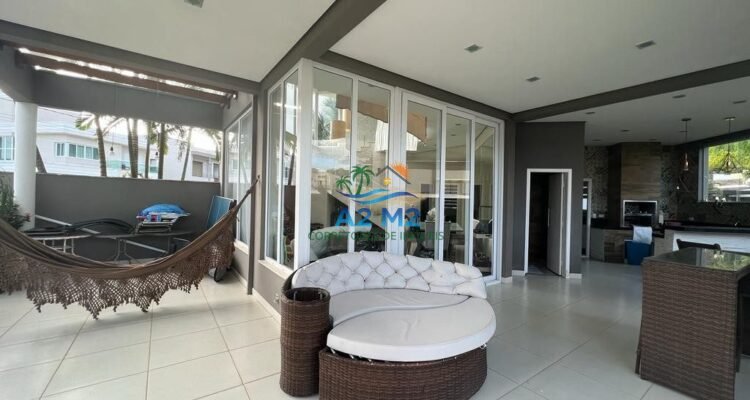 Casa de alto padrão à venda no Condomínio Costa Nova Residence – Massaguaçu, Caraguatatuba (SP)
