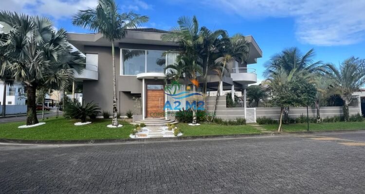 Casa de alto padrão à venda no Condomínio Costa Nova Residence – Massaguaçu, Caraguatatuba (SP)