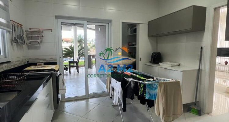 Casa de alto padrão à venda no Condomínio Costa Nova Residence – Massaguaçu, Caraguatatuba (SP)