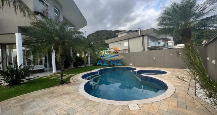 Casa de alto padrão à venda no Condomínio Costa Nova Residence – Massaguaçu, Caraguatatuba (SP)