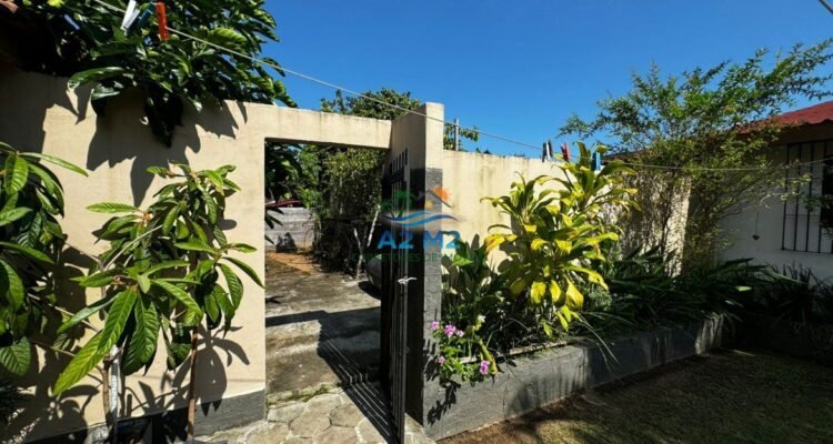 Casa Térrea 04 dorms c/ 02 suítes – área de 750 m – Caraguatatuba – SP