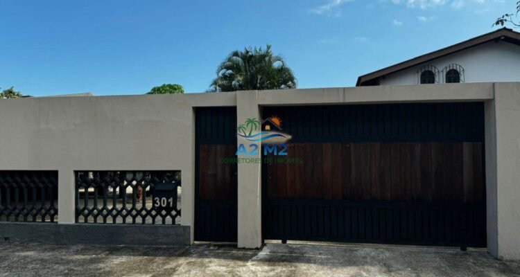 Casa Térrea 04 dorms c/ 02 suítes – área de 750 m – Caraguatatuba – SP