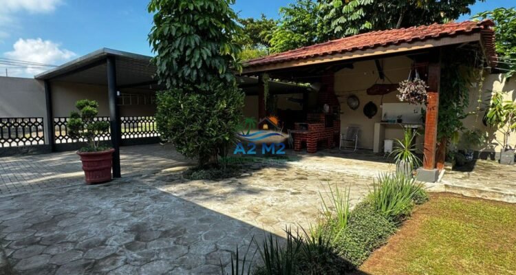 Casa Térrea 04 dorms c/ 02 suítes – área de 750 m – Caraguatatuba – SP