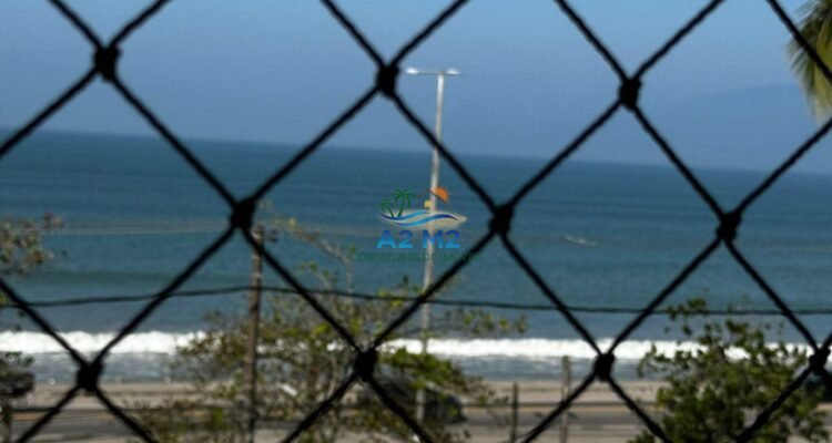 Apartamento Cobertura com vista do Mar – 03 Dormitórios sendo 01 suíte