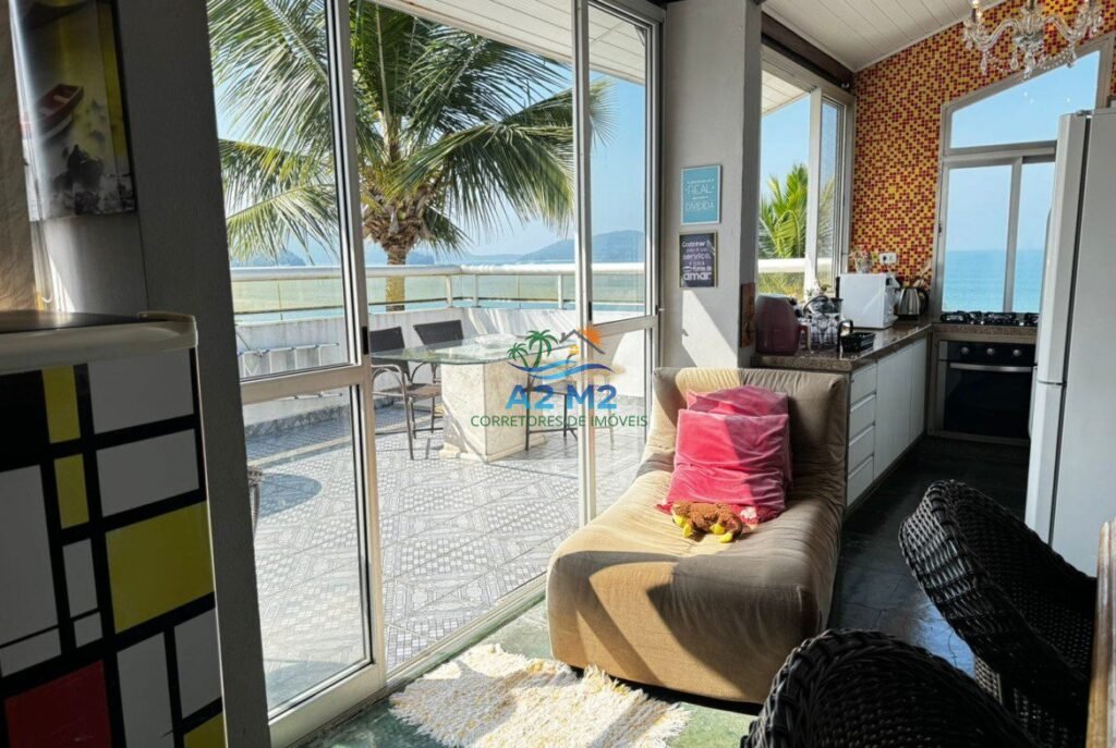 Apartamento Cobertura com vista do Mar – 03 Dormitórios sendo 01 suíte