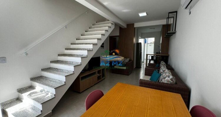 Casa em Condomínio Fechado com piscina a 450 metros da Praia do Capricórnio – 02 suítes