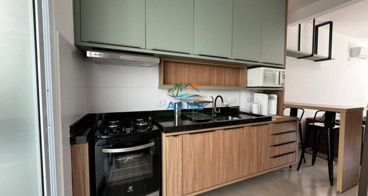 Casa em Condomínio Fechado com piscina a 450 metros da Praia do Capricórnio – 02 suítes