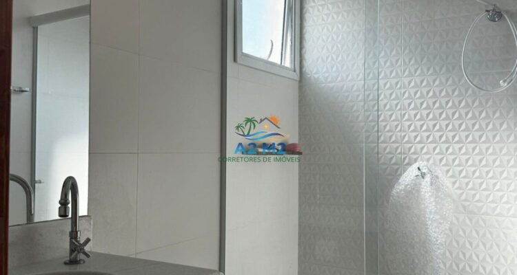 Casa em Condomínio Fechado com piscina a 450 metros da Praia do Capricórnio – 02 suítes