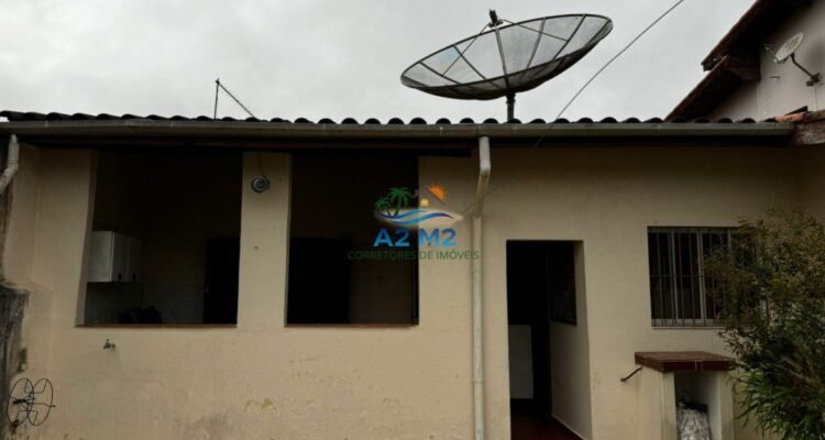 Casa Térrea com 03 Dormitórios – Poiares Rua Prudente de Moraes