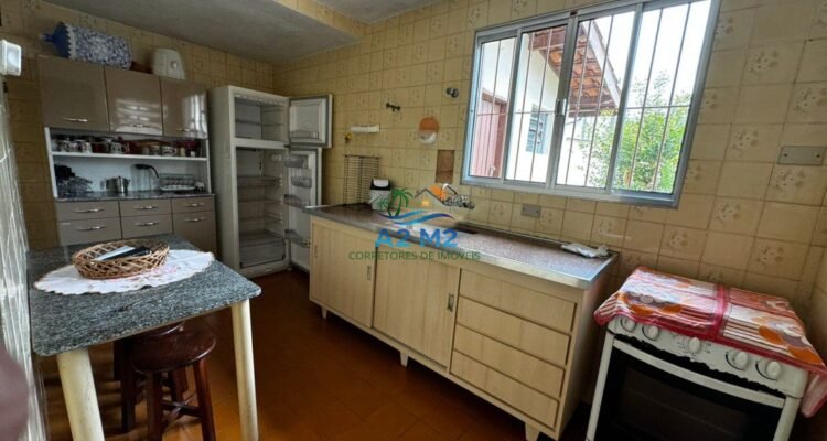 Casa Térrea com 03 Dormitórios – Poiares Rua Prudente de Moraes