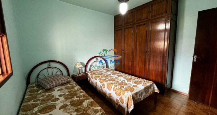 Casa Térrea com 03 Dormitórios – Poiares Rua Prudente de Moraes