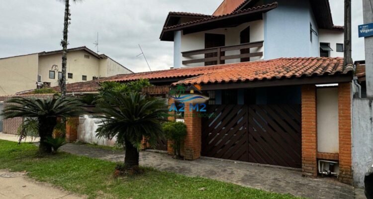 Linda Casa a 250 metros da Praia de Capricórnio – Conforto, Segurança e Muito Espaço!!