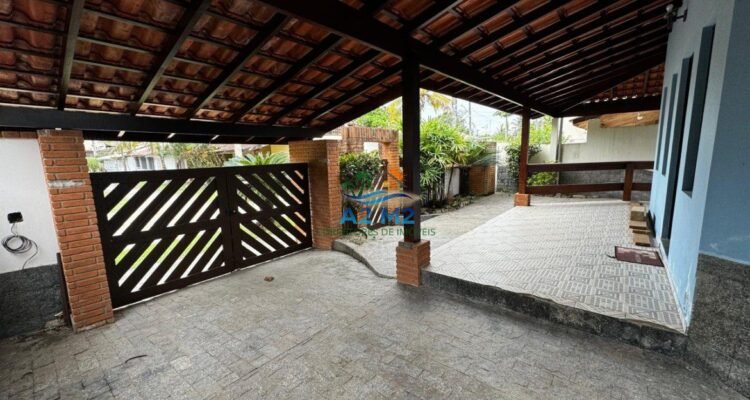 Linda Casa a 250 metros da Praia de Capricórnio – Conforto, Segurança e Muito Espaço!!