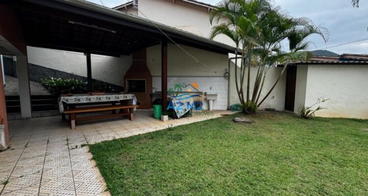 Linda Casa a 250 metros da Praia de Capricórnio – Conforto, Segurança e Muito Espaço!!