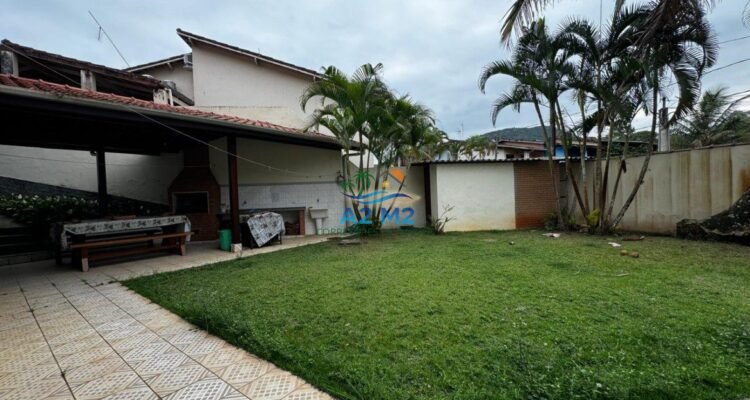 Linda Casa a 250 metros da Praia de Capricórnio – Conforto, Segurança e Muito Espaço!!