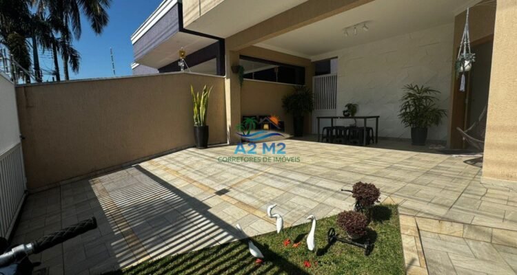 CASA TÉRREA COM 03 DORMITÓRIOS (01 SUÍTE) – 200 metros da PRAIA de MASSAGUAÇU