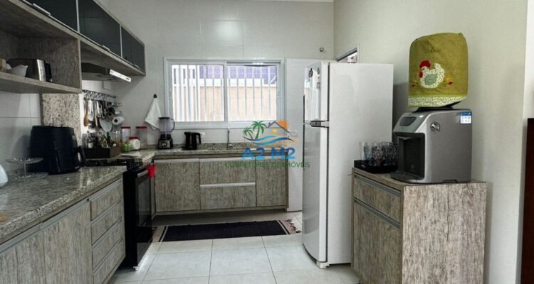 CASA TÉRREA COM 03 DORMITÓRIOS (01 SUÍTE) – 200 metros da PRAIA de MASSAGUAÇU