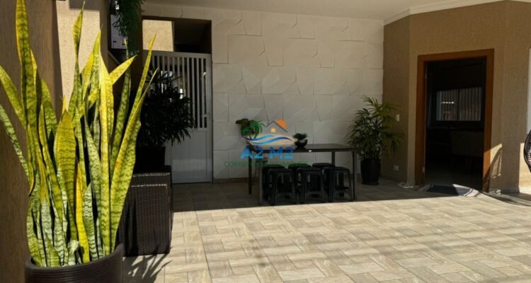 CASA TÉRREA COM 03 DORMITÓRIOS (01 SUÍTE) – 200 metros da PRAIA de MASSAGUAÇU