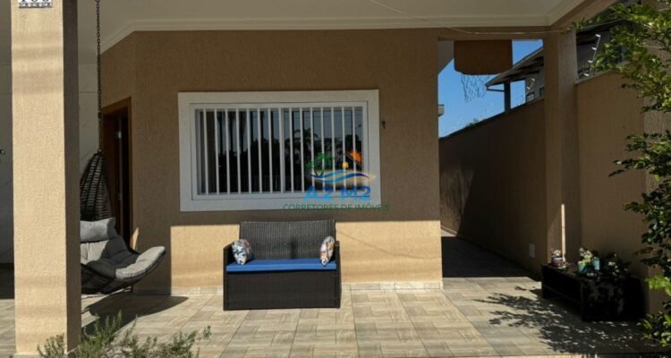 CASA TÉRREA COM 03 DORMITÓRIOS (01 SUÍTE) – 200 metros da PRAIA de MASSAGUAÇU