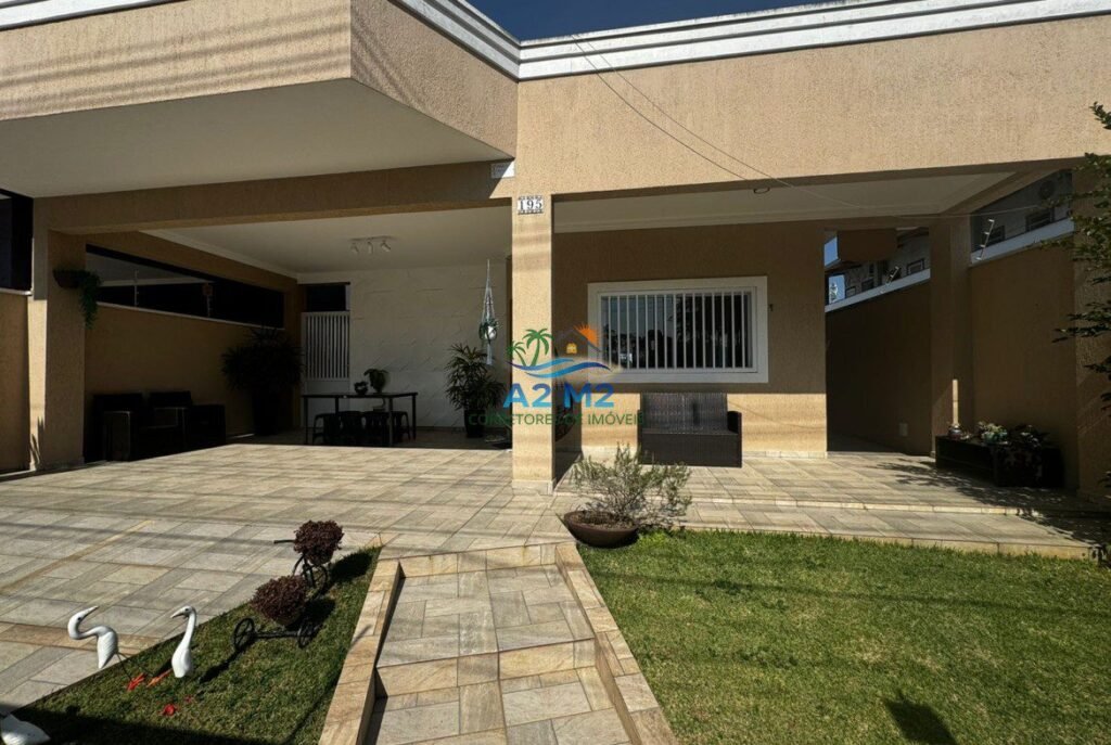 CASA TÉRREA COM 03 DORMITÓRIOS (01 SUÍTE) – 200 metros da PRAIA de MASSAGUAÇU