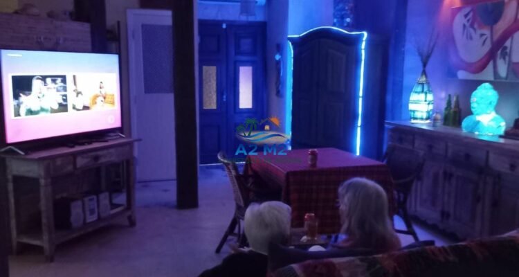 Casa de Praia – Jardim Capricórnio | Caraguatatuba – Com 3 quartos, 3 suítes, 3 salas amplas, 4 vagas de garagem