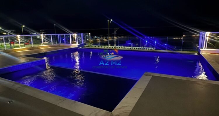 LOCAÇÃO – Apto Vista Mar, 03 dorms (01 suíte), 02 vagas, mobiliado – Piscina elevada c/ borda Infinita