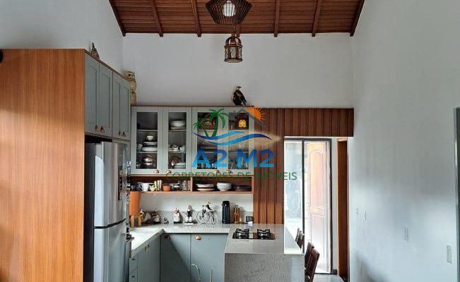 Casa com 04 Dormitórios – Próximo a Praia – Jd do Sol