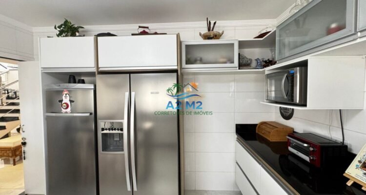 Espetacular casa de alto padrão em condomínio fechado frente à praia de Massaguaçu – Caraguatatuba (SP)