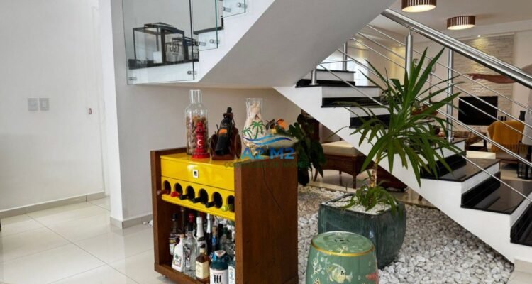 Espetacular casa de alto padrão em condomínio fechado frente à praia de Massaguaçu – Caraguatatuba (SP)