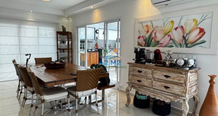 Espetacular casa de alto padrão em condomínio fechado frente à praia de Massaguaçu – Caraguatatuba (SP)