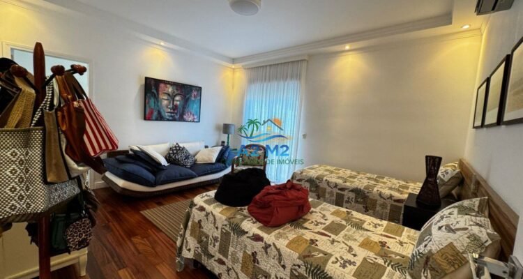 Espetacular casa de alto padrão em condomínio fechado frente à praia de Massaguaçu – Caraguatatuba (SP)