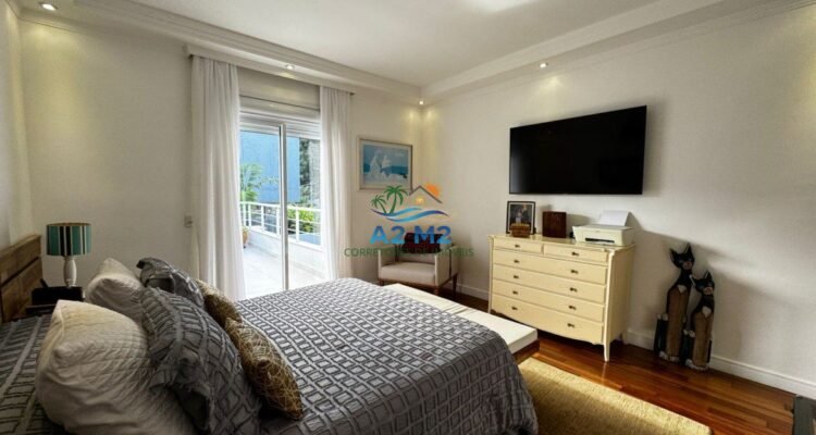 Espetacular casa de alto padrão em condomínio fechado frente à praia de Massaguaçu – Caraguatatuba (SP)