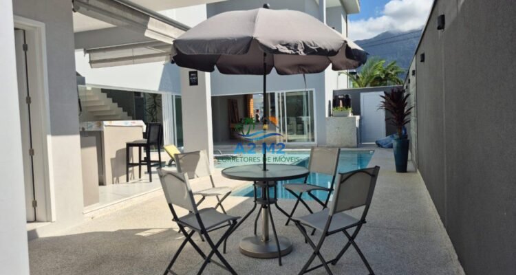 Casa de alto padrão Costa Nova Residence Massaguaçu