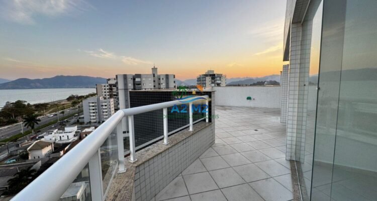 MARAVILHOSA COBERTURA FRENTE A PRAIA – INDAIÁ – 04 Dorms e 02 vagas