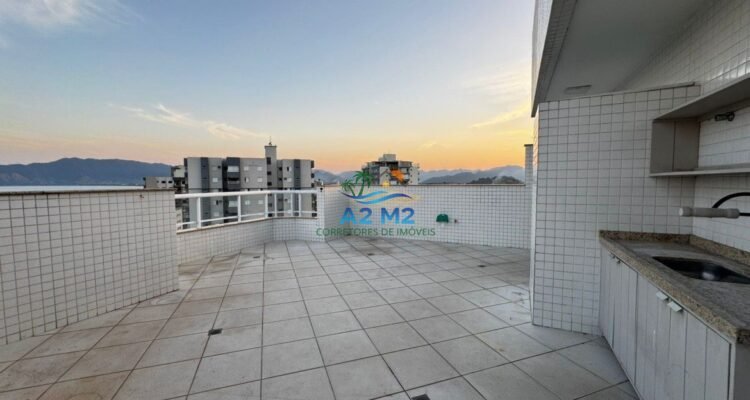 MARAVILHOSA COBERTURA FRENTE A PRAIA – INDAIÁ – 04 Dorms e 02 vagas