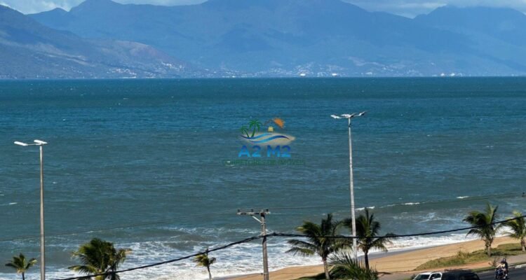 LOCAÇÃO – Apto Vista Mar, 03 dorms (01 suíte), 02 vagas, mobiliado – Piscina elevada c/ borda Infinita