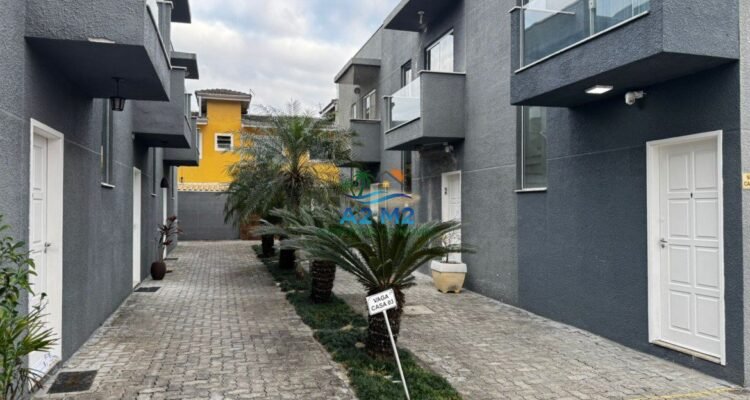 Locação – Sobrado com 03 suítes – 150 metros da Praia de Massaguaçu – Mobiliado