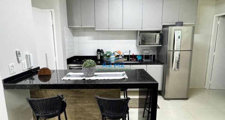 Maravilhoso Sobrado com 03 suítes – 150 metros da Praia de Massaguaçu – Mobiliado