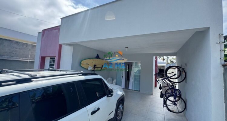 Venda – Casa Térrea com Piscina e Área Gourmet a 850 metros da praia apenas – Massaguaçu / Caraguatatuba