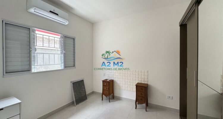 Venda – Casa Térrea com Piscina e Área Gourmet a 850 metros da praia apenas – Massaguaçu / Caraguatatuba