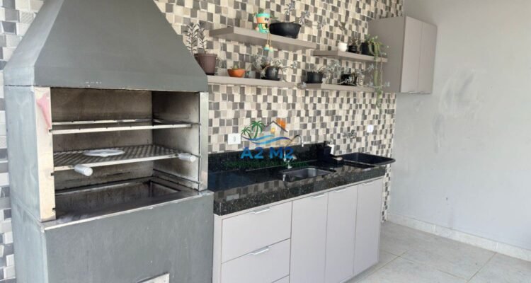 Venda – Casa Térrea com Piscina e Área Gourmet a 850 metros da praia apenas – Massaguaçu / Caraguatatuba