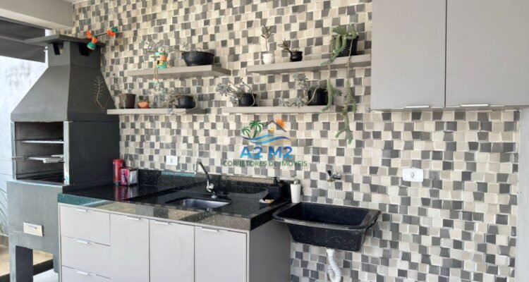 Venda – Casa Térrea com Piscina e Área Gourmet a 850 metros da praia apenas – Massaguaçu / Caraguatatuba