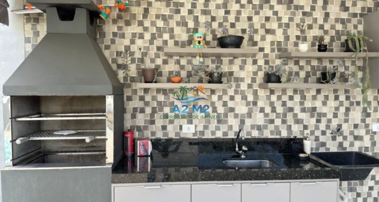 Venda – Casa Térrea com Piscina e Área Gourmet a 850 metros da praia apenas – Massaguaçu / Caraguatatuba