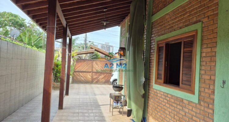 Casa Térrea à Venda – Massaguaçu, a 250 metros da praia!! 03 dormitórios sendo 01 suíte!!