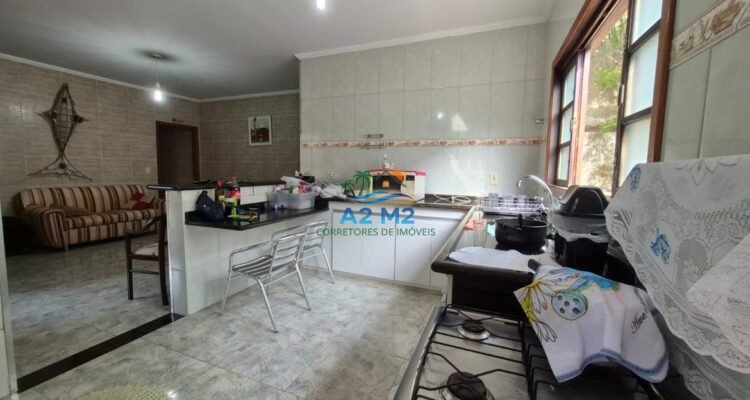 Casa Térrea à Venda – Massaguaçu, a 250 metros da praia!! 03 dormitórios sendo 01 suíte!!