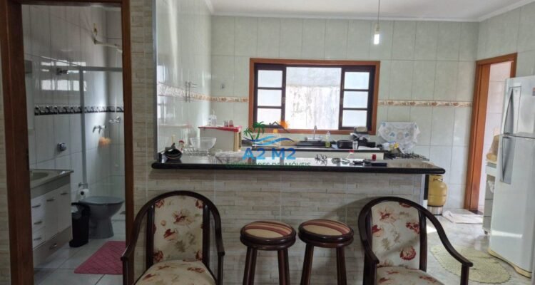 Casa Térrea à Venda – Massaguaçu, a 250 metros da praia!! 03 dormitórios sendo 01 suíte!!