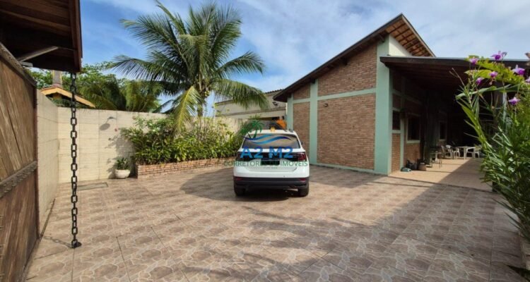 Casa Térrea à Venda – Massaguaçu, a 250 metros da praia!! 03 dormitórios sendo 01 suíte!!