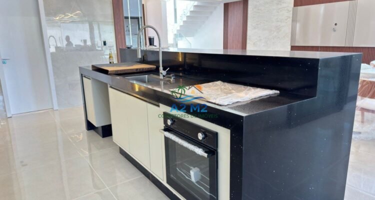 Casa de Alto Padrão em Condomínio Fechado no Massaguaçu – Caraguatatuba | A2M2 Imóveis